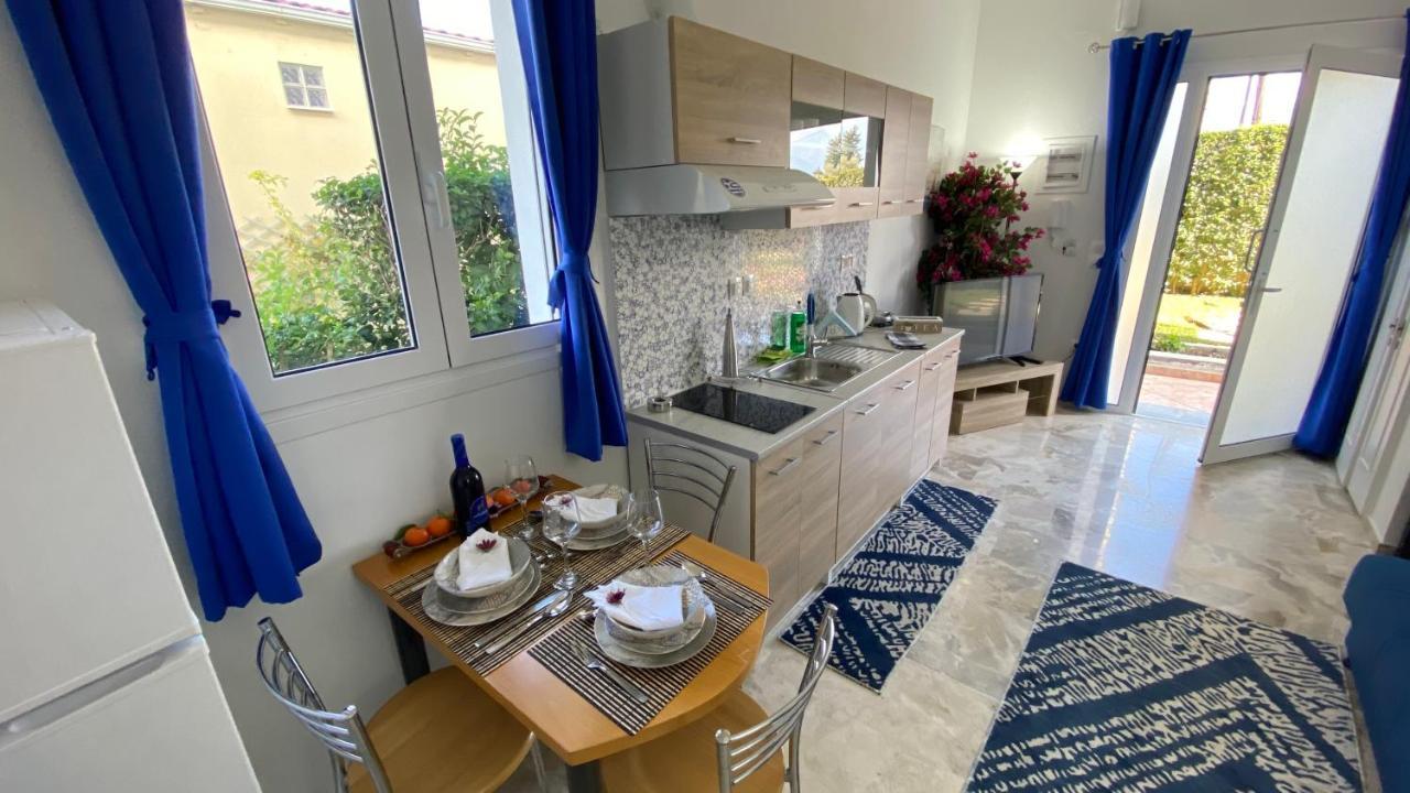 Patras Blue Suite מראה חיצוני תמונה